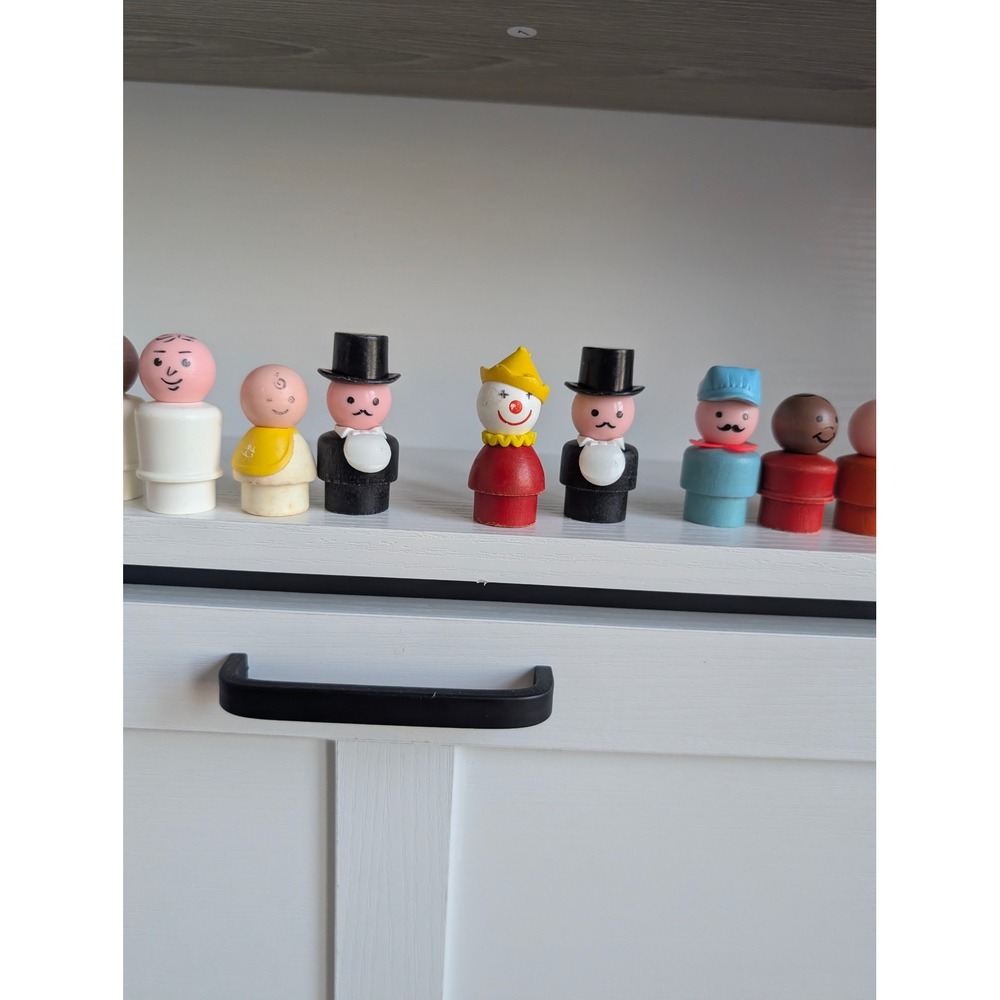 Vintage Fisher-Price Little People Lot with Hospital and Construction Toys - Picture 11 of 12